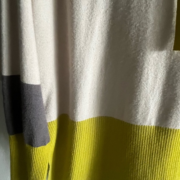 Super soft pullover hooded top. M - Picture 4 of 4